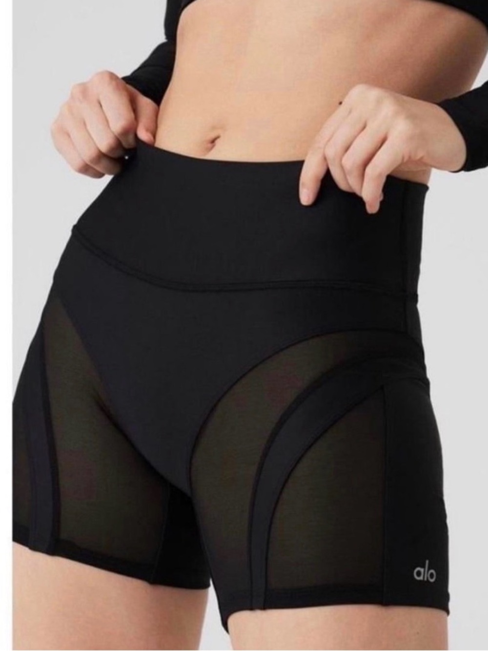 NWT ALO Yoga  Airlift Heat Wave 5” Biker Short Size XS